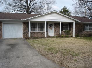 208 S Wedgewood Ln, Carbondale, IL 62901