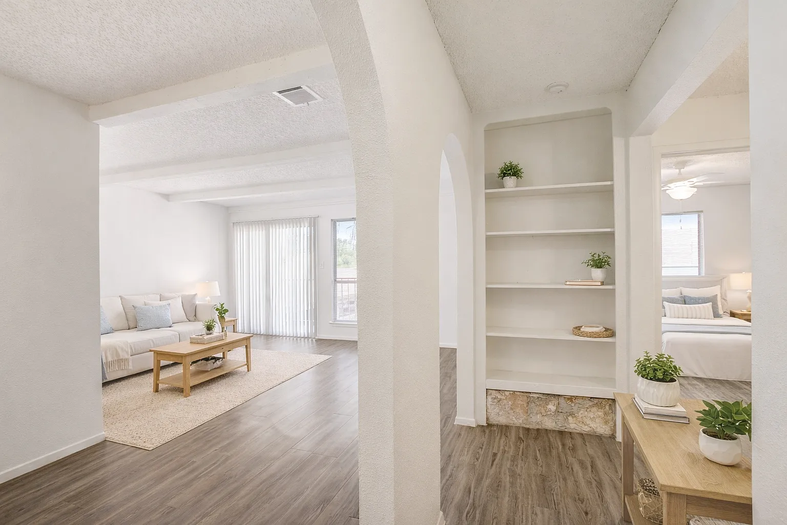 The Oaks Apartments — Photo 1