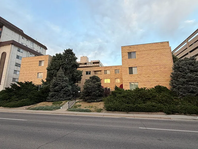 1100 Colorado Blvd #306 — Photo 29