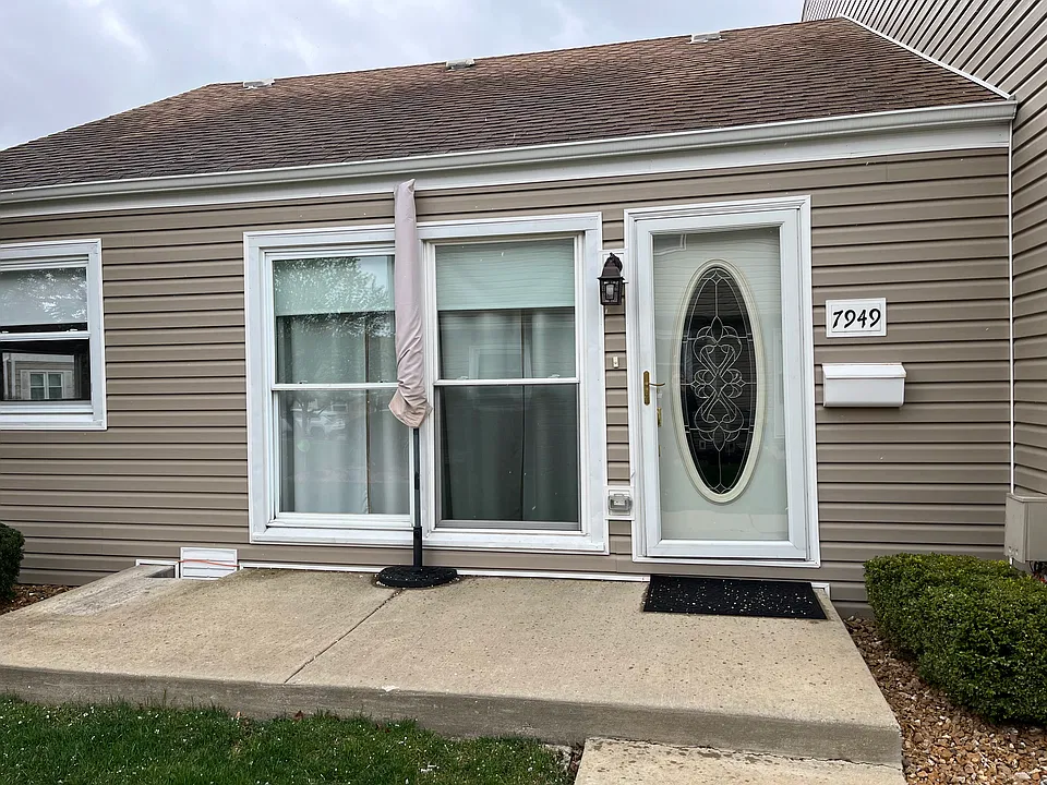 7949 163rd Pl