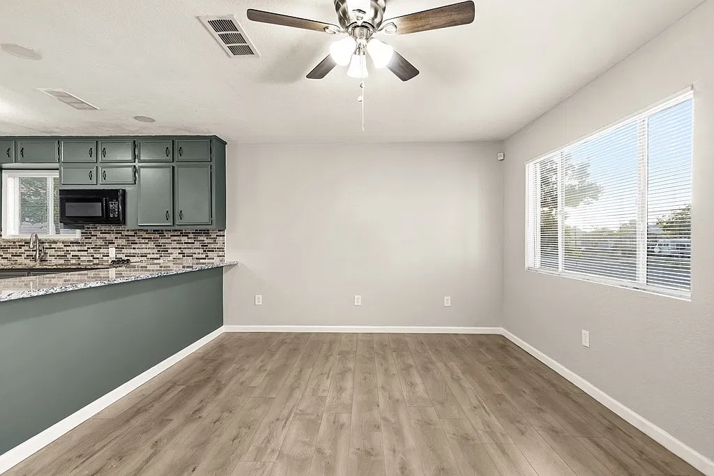 4 bed, 2.0 bath, 1908 sqft, $2,395 — Photo 4