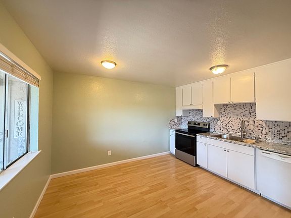 3rd image of 861 Branham Ln APT 3