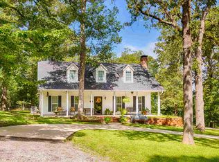 399 Hickory St, Gladewater, TX 75647