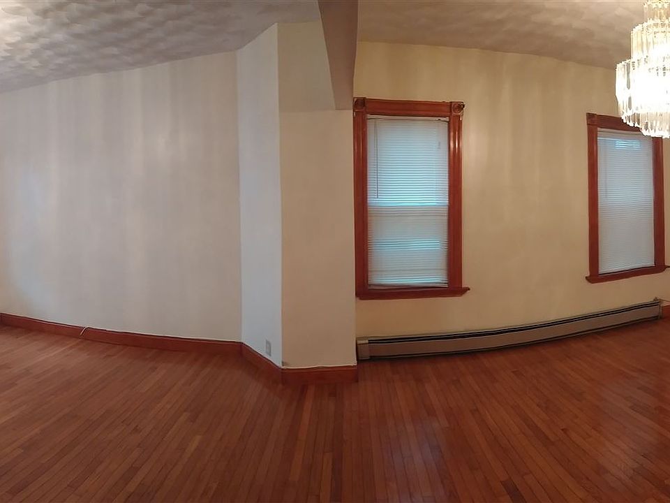 Livingroom + Dining Room