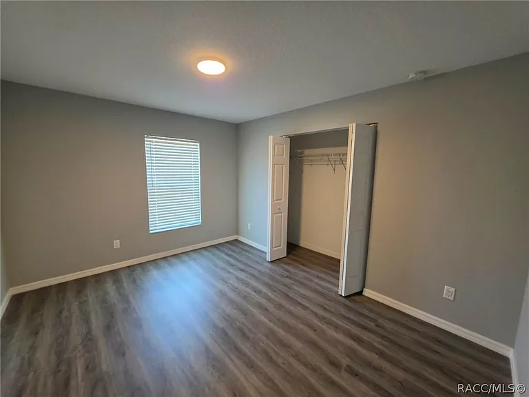 7871 N Golfview Dr — Photo 5