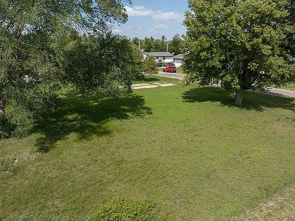 4th image of 307 Linn Dr