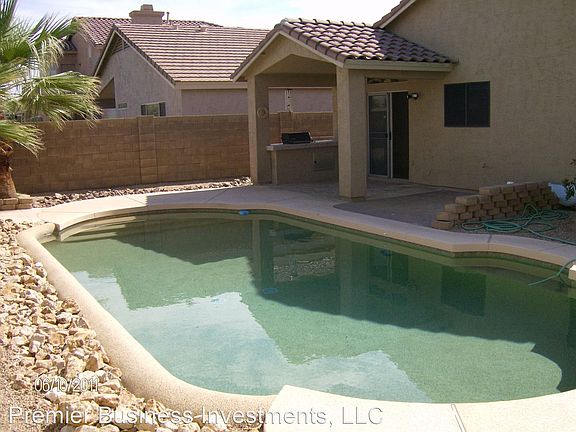 3rd image of 1267 N Balboa Dr