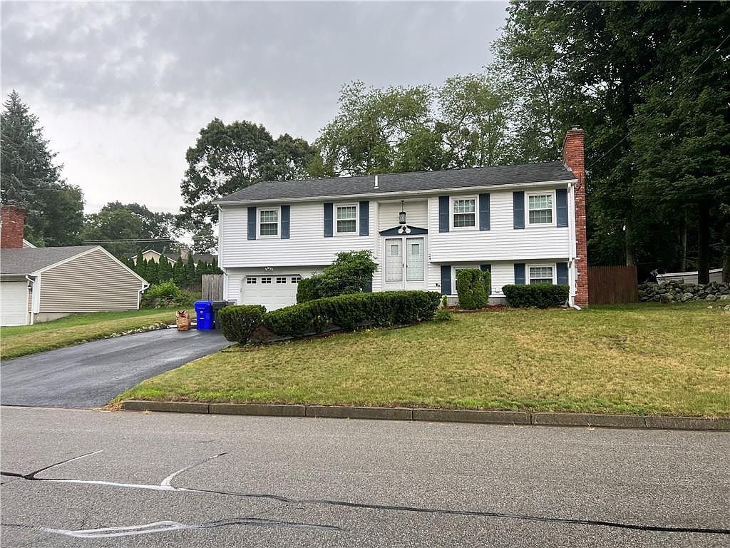 24 Surrey Ln, West Warwick, RI 02893 Zillow