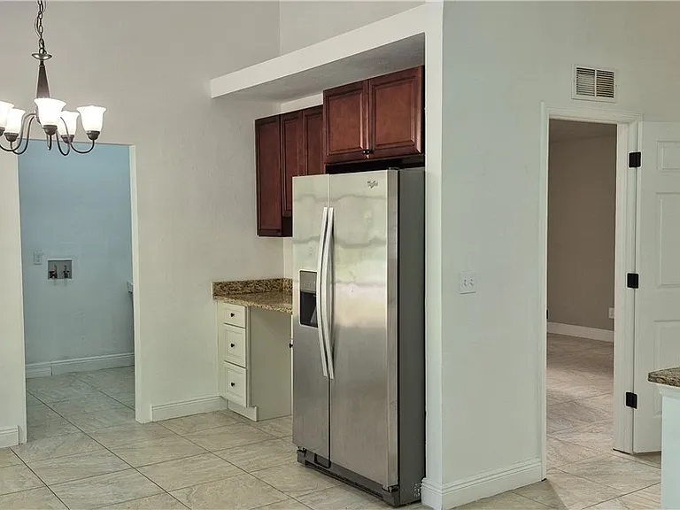 315 Cleveland Ave — Photo 31