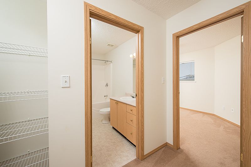 Spruce Grove Apartment for rent - 2 Bedrooms — photo 27