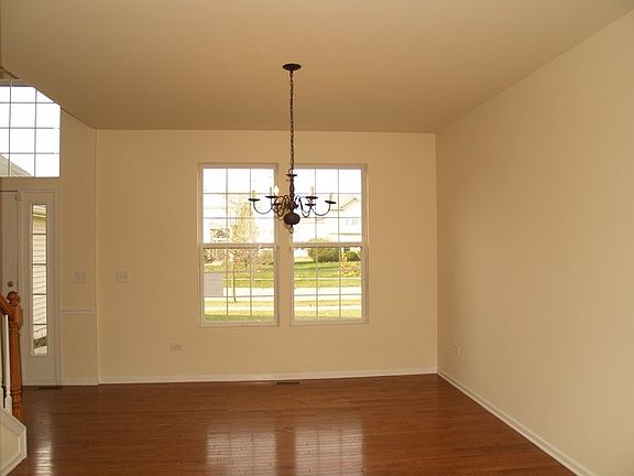 4th image of 250 Carolina St