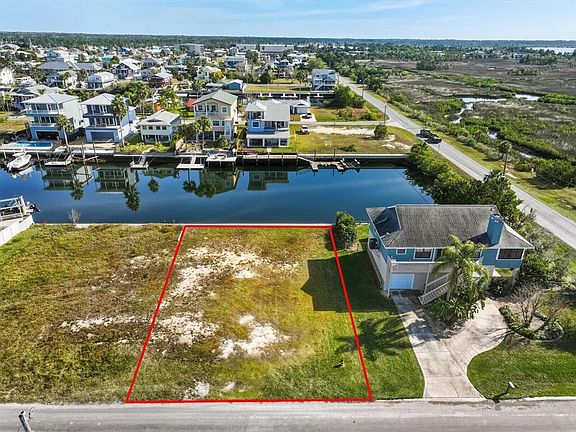 5th image of 4104 Camelia Dr #2