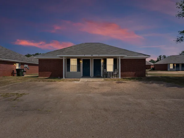 800 Clearbrook Dr Unit A, Oxford, MS 38655