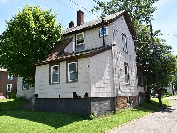 5th image of 1096 S Main St