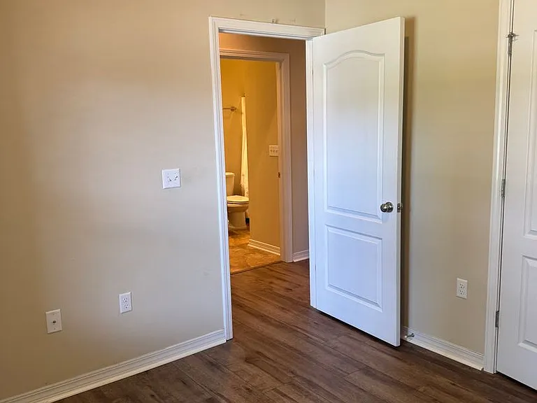 156 Creve Core Dr — Photo 37