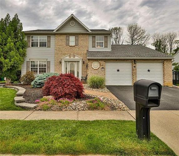 1st image of 11 Penns Grant Dr