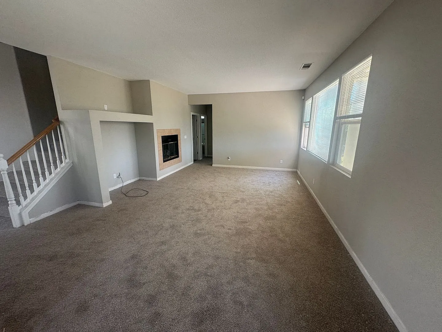 4 Bed & 3 Bath W/ Incredible View Of Open Greenbelt! — Photo 2