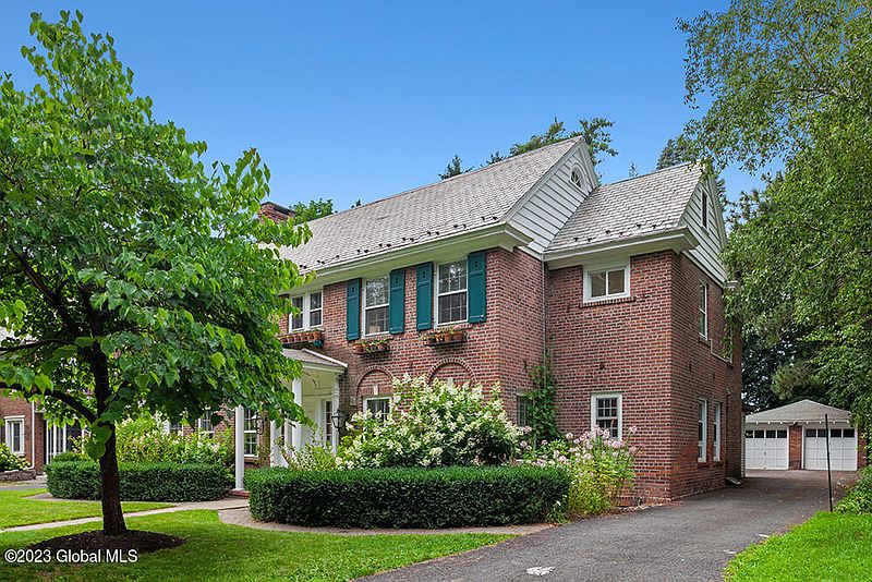 2nd image of 5 Westover Road