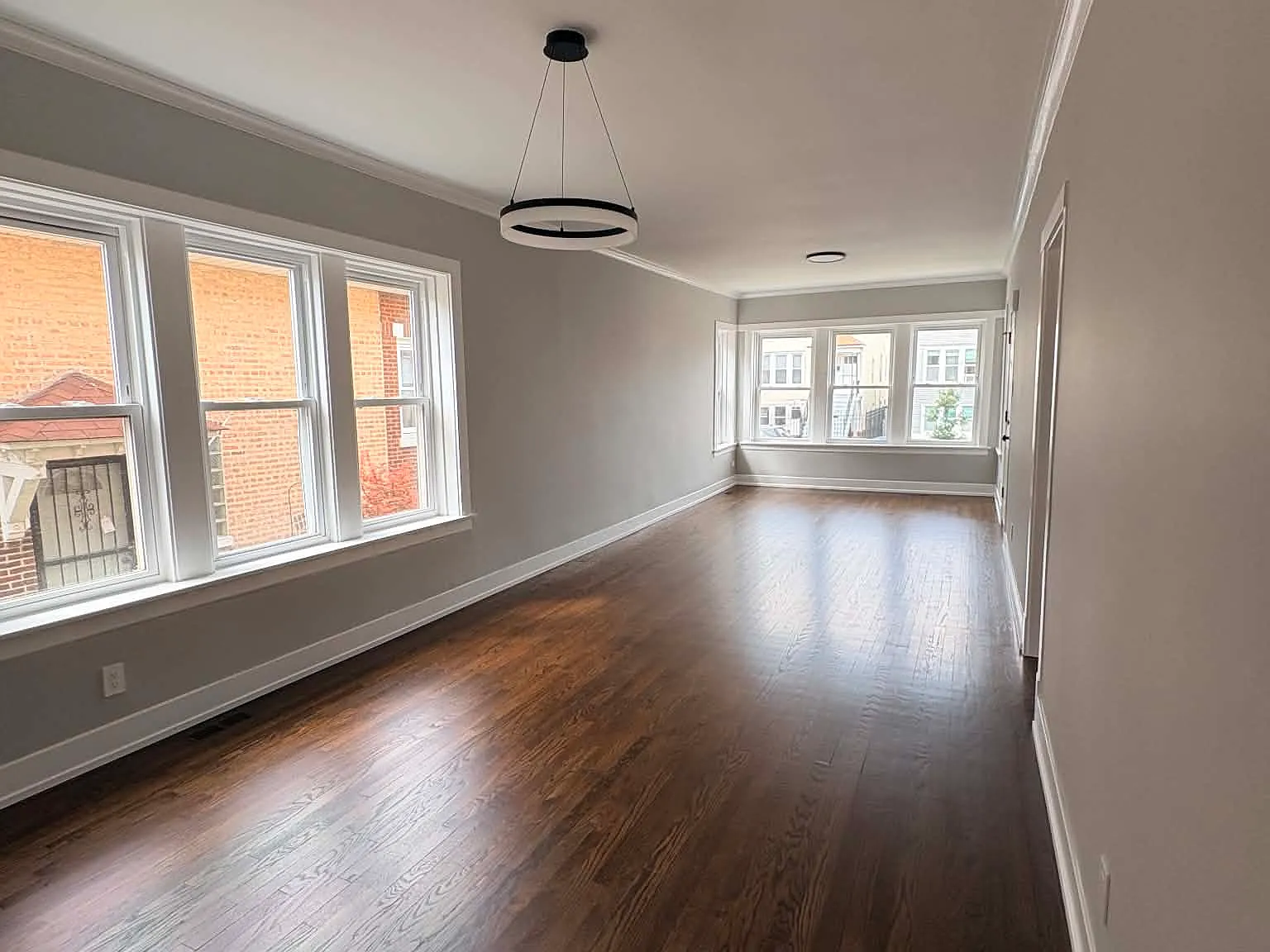 3 bed, 1200 sqft, $2,250 — Photo 2
