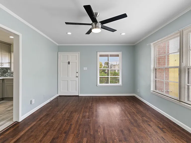 2104 E Florida St — Photo 5