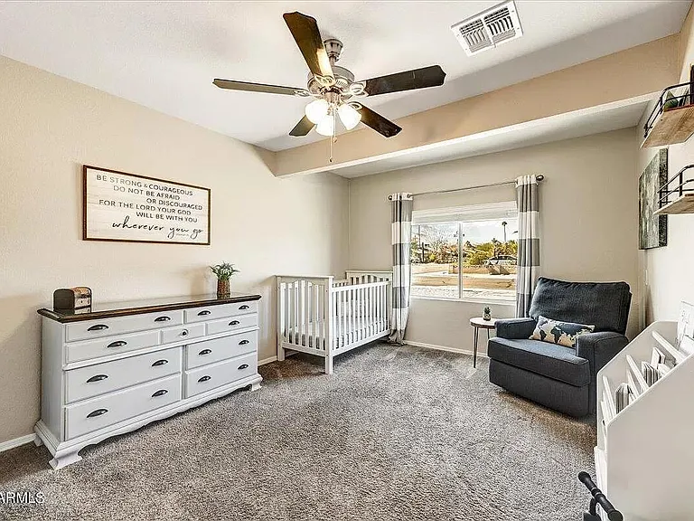 2217 N Sunset Dr — Photo 12
