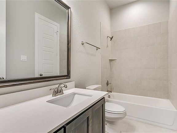 5th image of 2740 Creek Crossing Ln