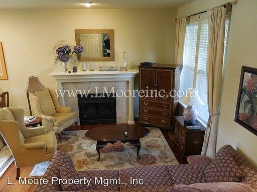 4th image of 7182 NE Stonewater St