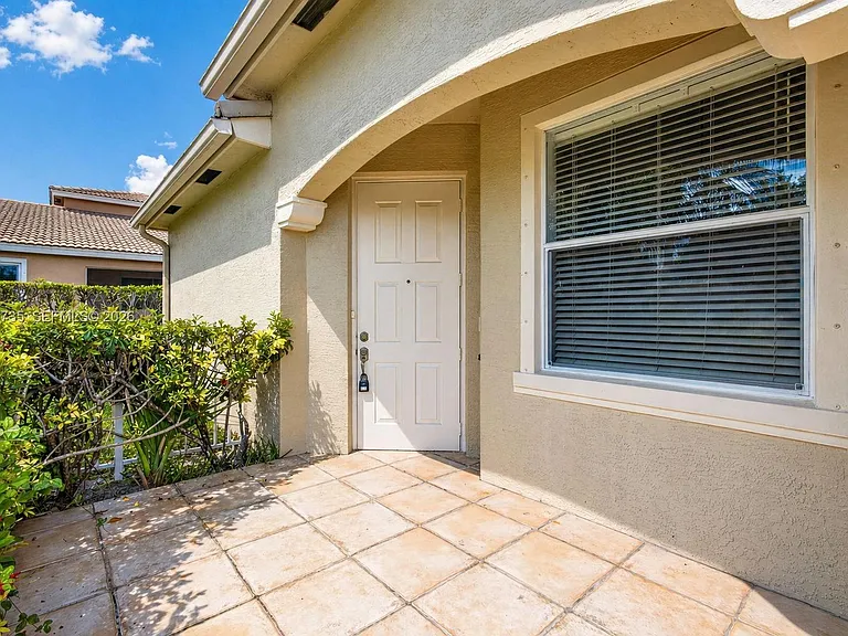 2151 Umbrella Cay — Photo 2