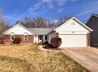 116 Walnut Hill Dr, Saint Charles, MO