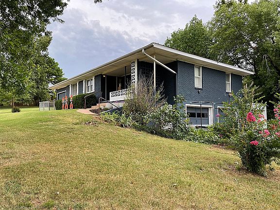 4th image of 2502 S August St