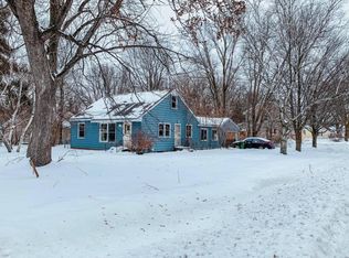 2408 Saint Albans St N, Roseville, MN 55113