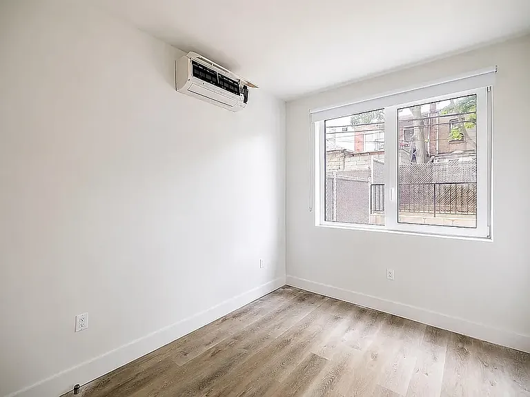 3410 Farragut Rd #1E — Photo 3