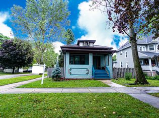 1701 S 4th Ave, Riverside, IL 60153