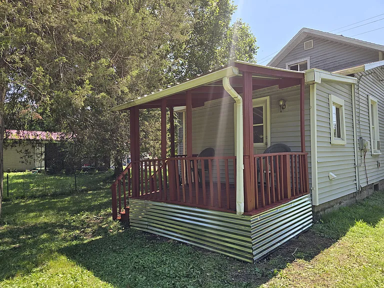 901 River Ave — Photo 3