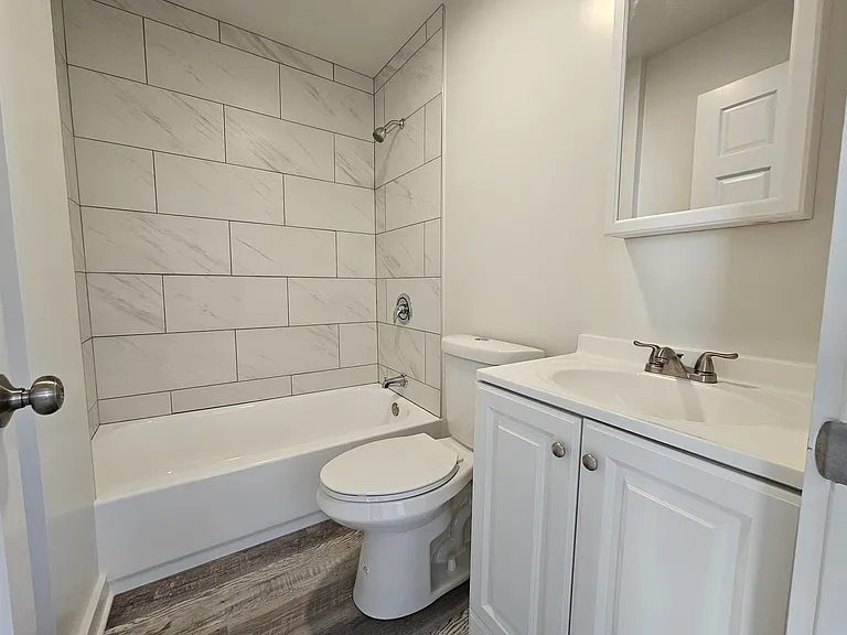 2216 W 21st Pl #3F — Photo 17