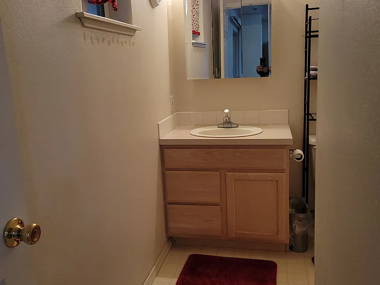 326 NE Kingwood Pl — Photo 7