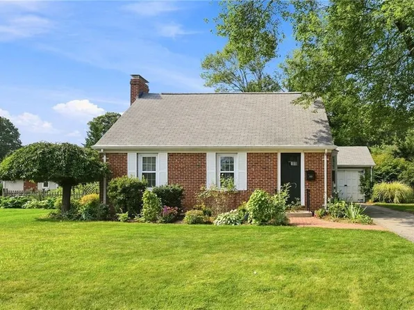 140 Myrtle Ave, Warwick, RI 02886