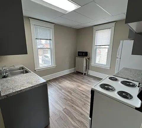 4th image of 804 Snelling Ave N #1