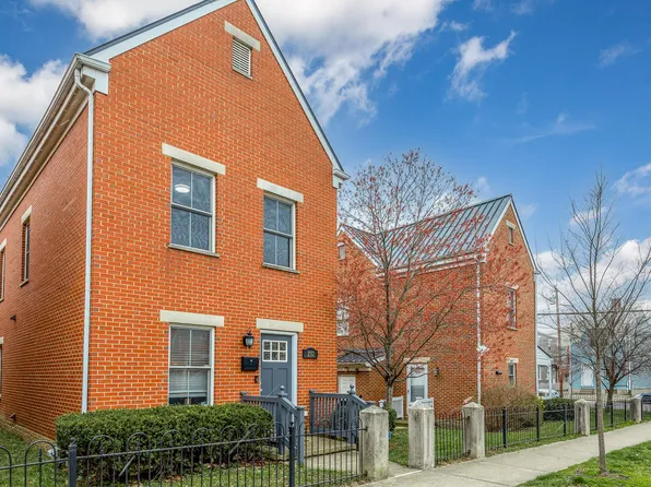 232 W 8th St, Newport, KY 41071