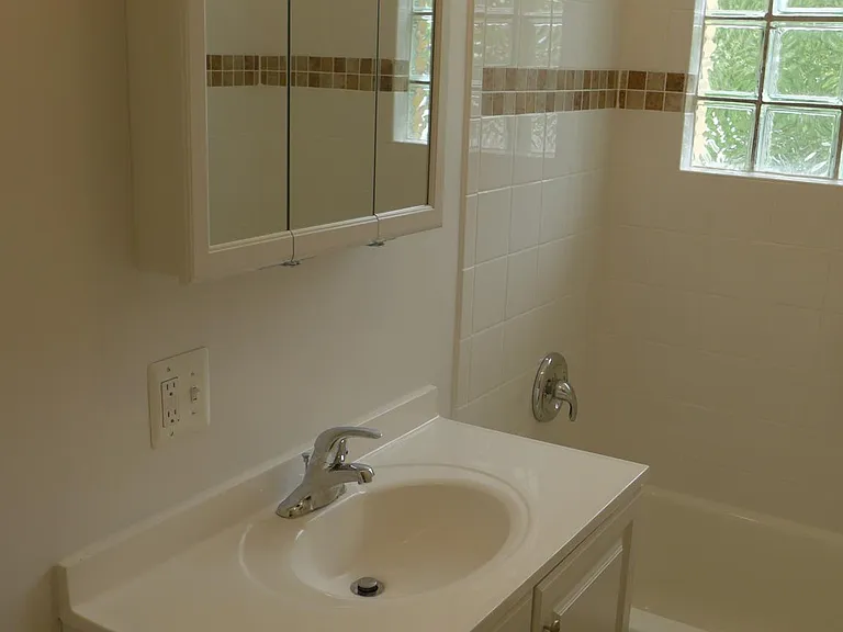 437 S Scoville Ave — Photo 17
