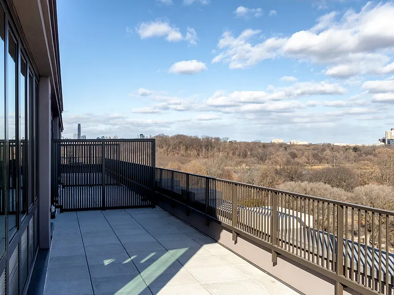 11 Ocean Pkwy #Penthouse 103 — Photo 22