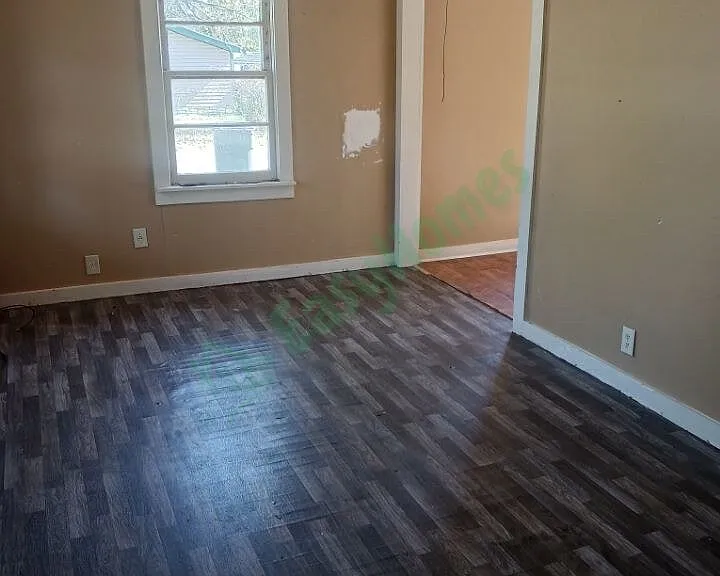 830 S Main St — Photo 12