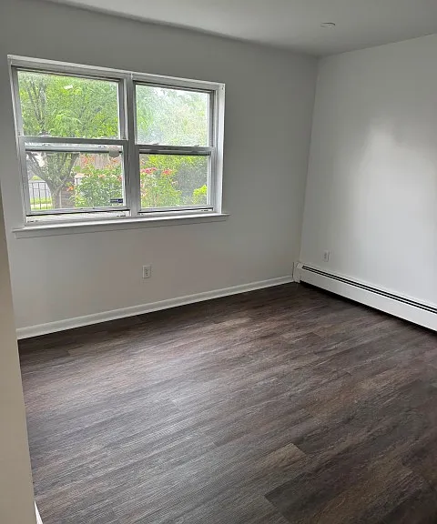 8 Wilbur St — Photo 7
