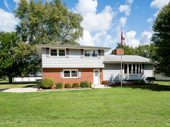 600 W 1st St, Braidwood, IL 60408