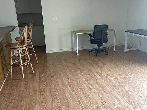 4th image of 439 S Gibson Ct Unit 439