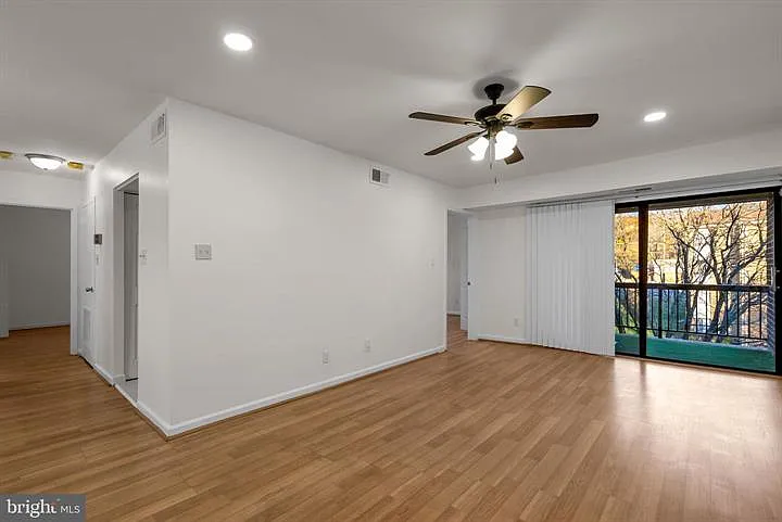 11238 Cherry Hill Rd #302 — Photo 34
