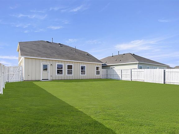 3rd image of 1296 Teychas Dr