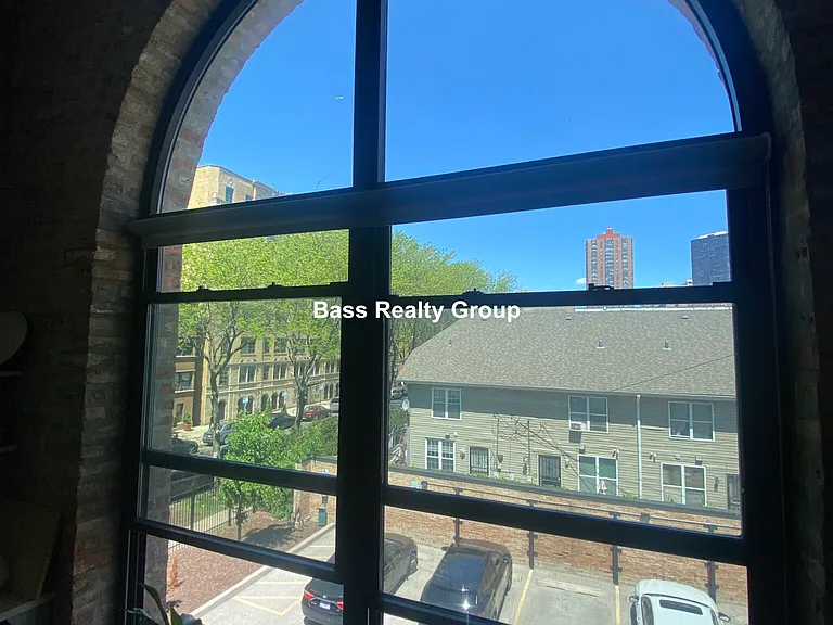 5021 N Kenmore Ave #204 — Photo 6