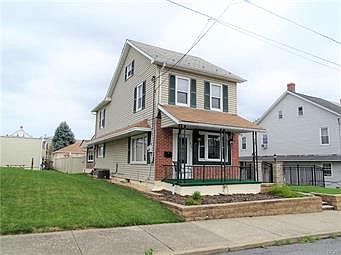 1st image of 315 E 8th St