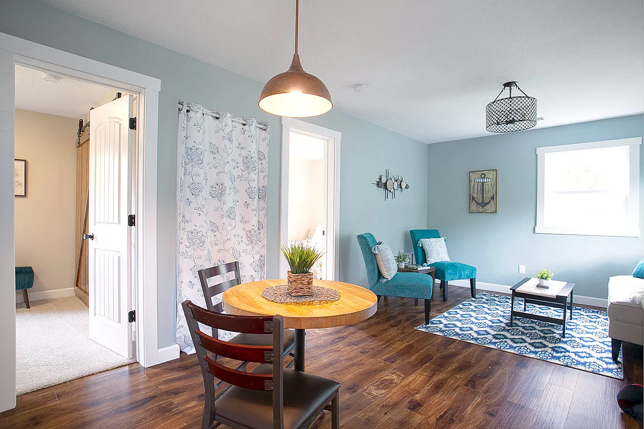 2 bed, 400 sqft, $1,845 — Photo 2
